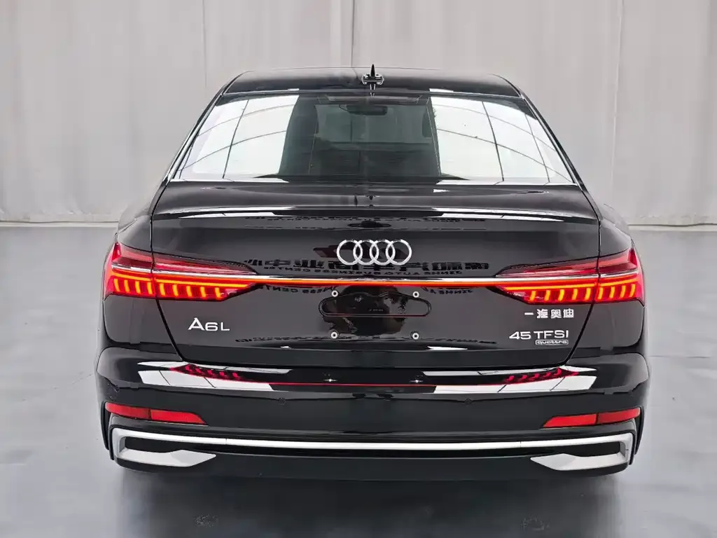 Audi A6L — фото 7