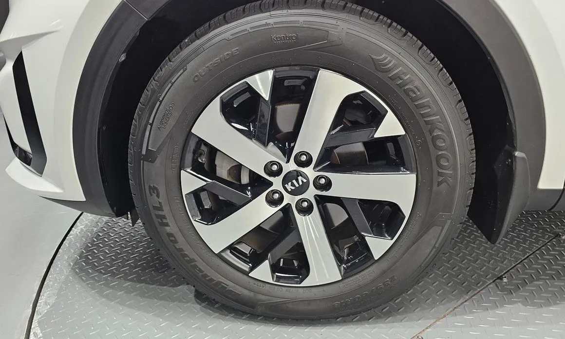 Kia Sorento — фото 7