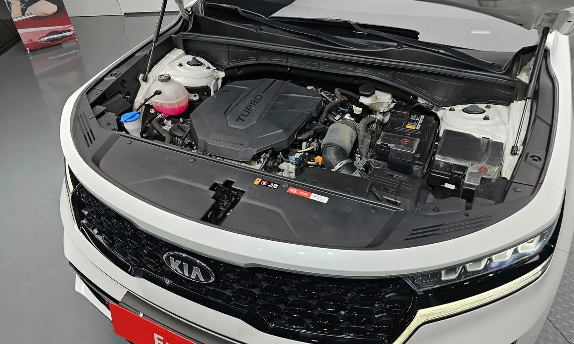 Kia Sorento — фото 6