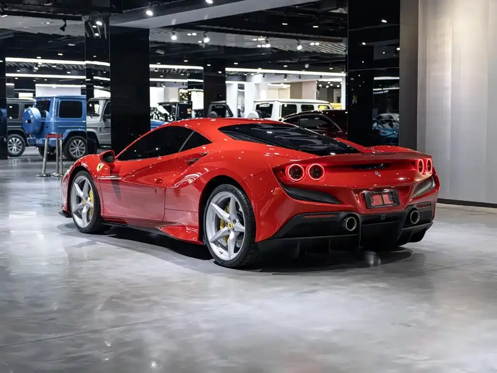 Ferrari F8 — фото 4