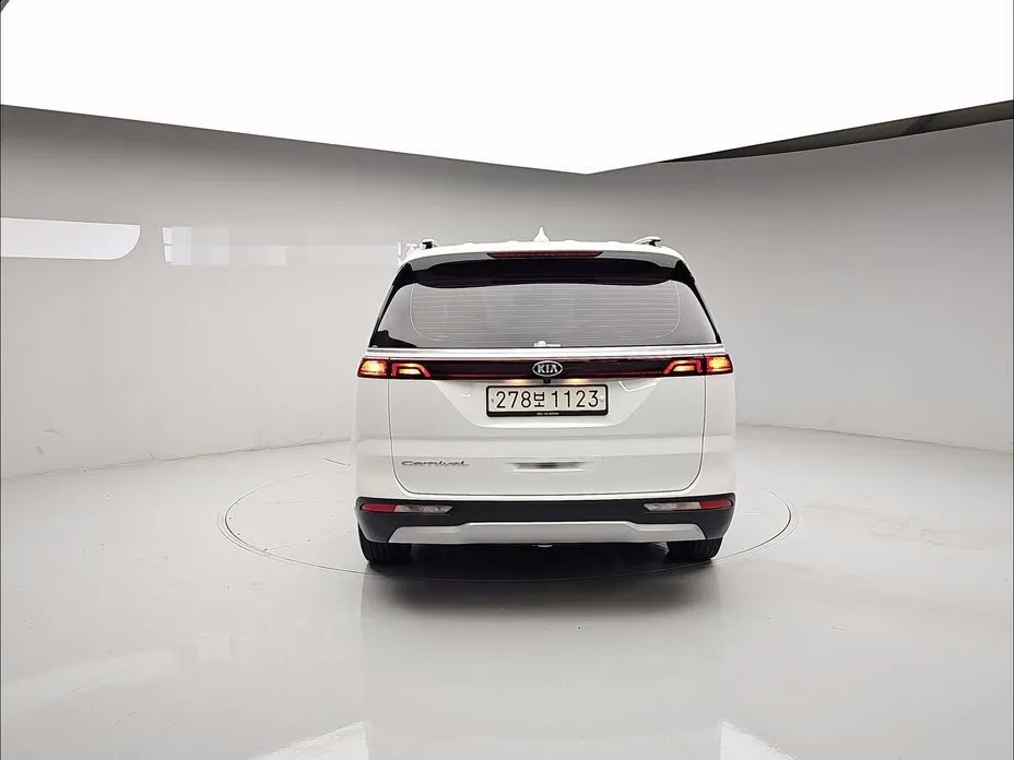 Kia Carnival — фото 2