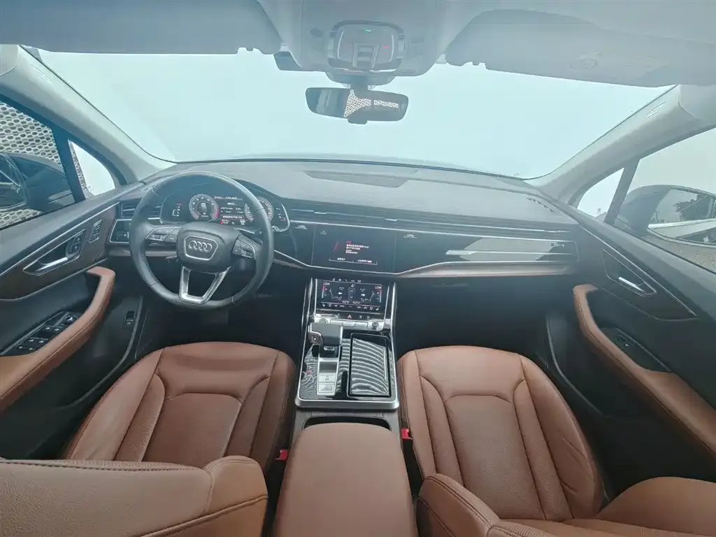 Audi Q7 2024 из CN, фото 5