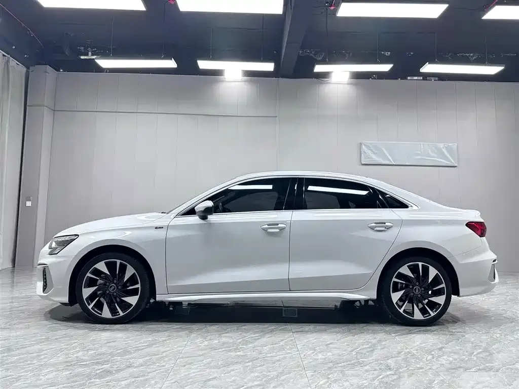 Audi A3 — фото 7