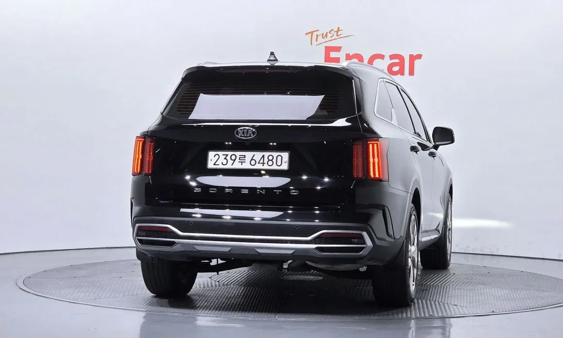 Kia Sorento — фото 6