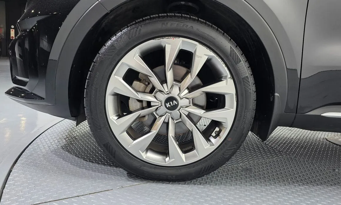 Kia Sorento — фото 3