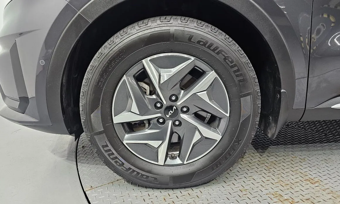 Kia Sorento — фото 5
