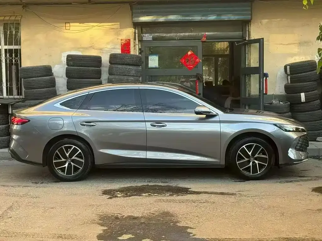 BYD Qin L — фото 9