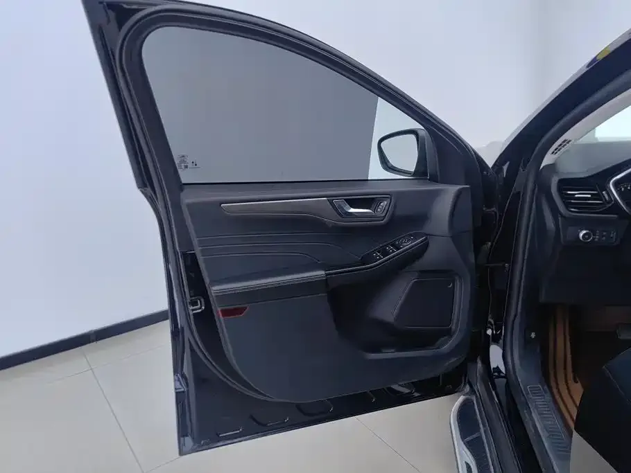 Ford Escape 2022 из CN, фото 7