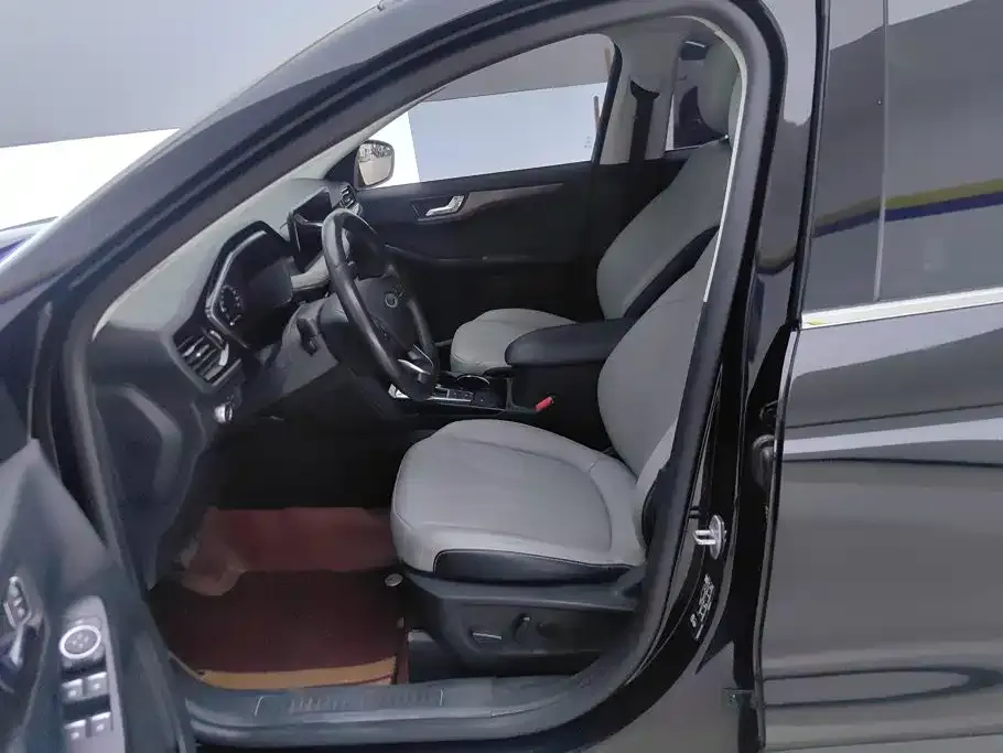 Ford Escape 2022 из CN, фото 6