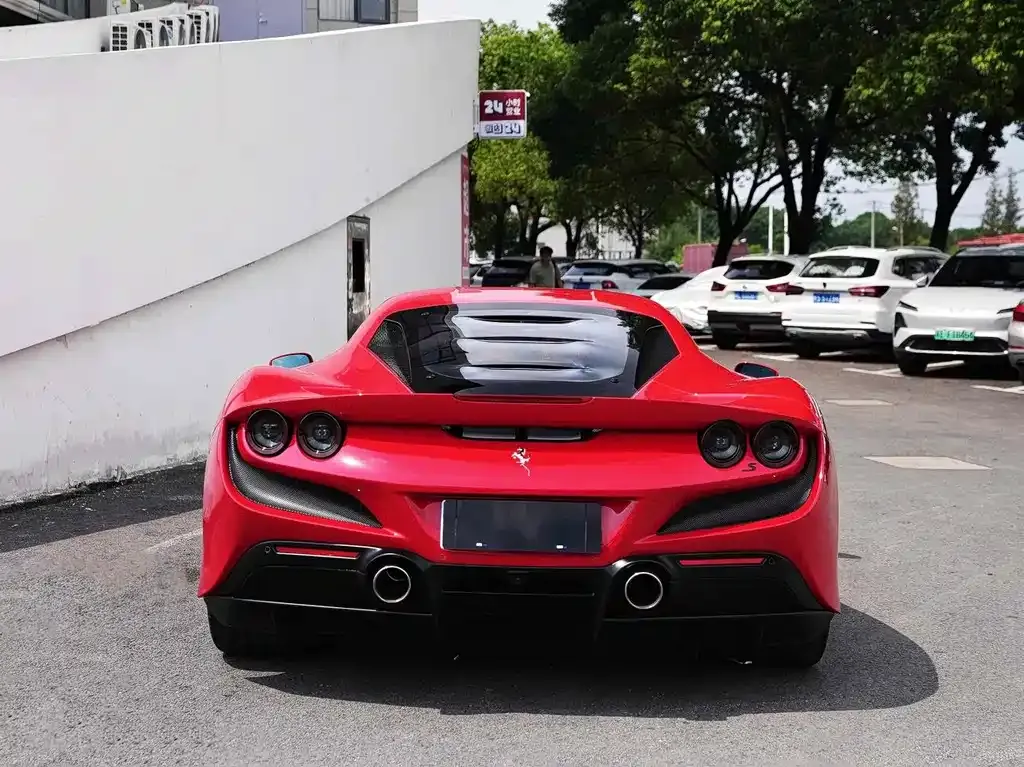 Ferrari F8 — фото 8