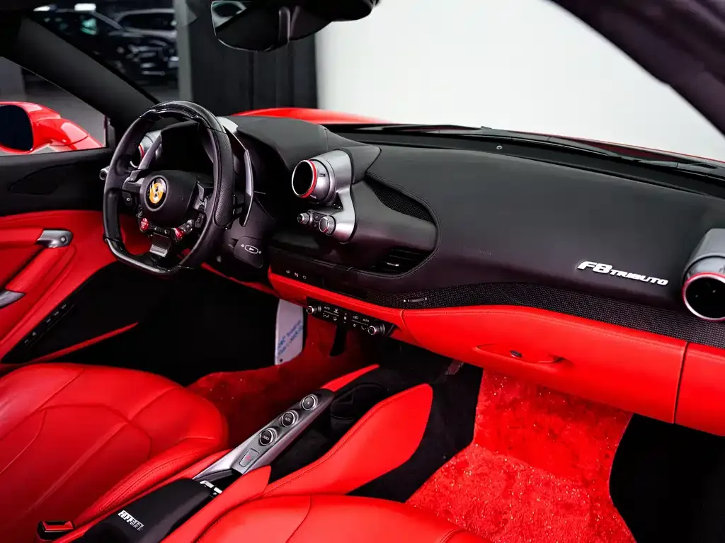 Ferrari F8 — фото 10