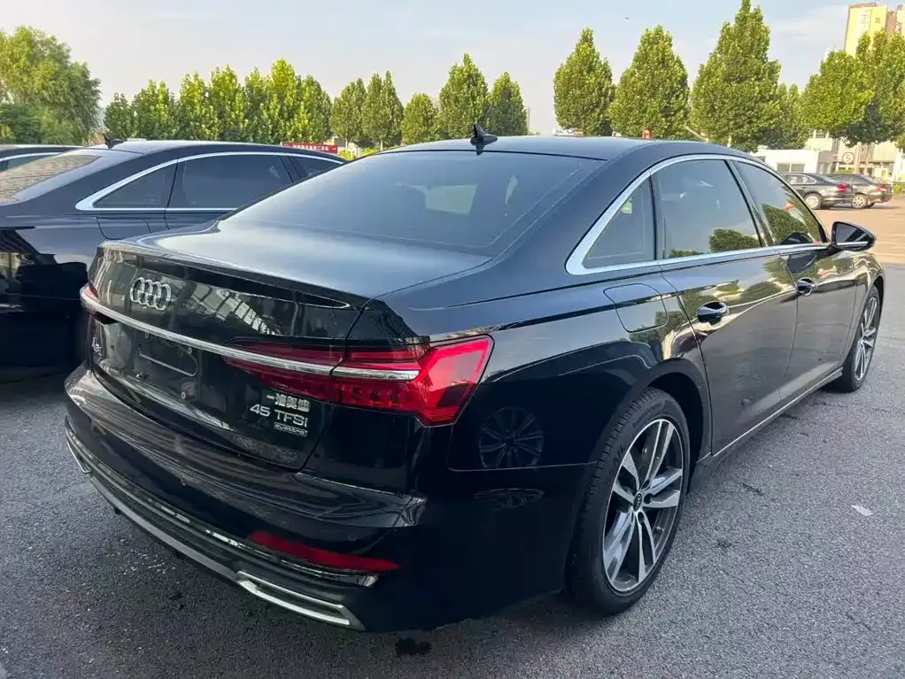 Audi A6L — фото 6