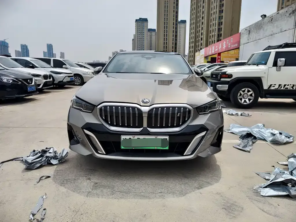BMW i5 — фото 7
