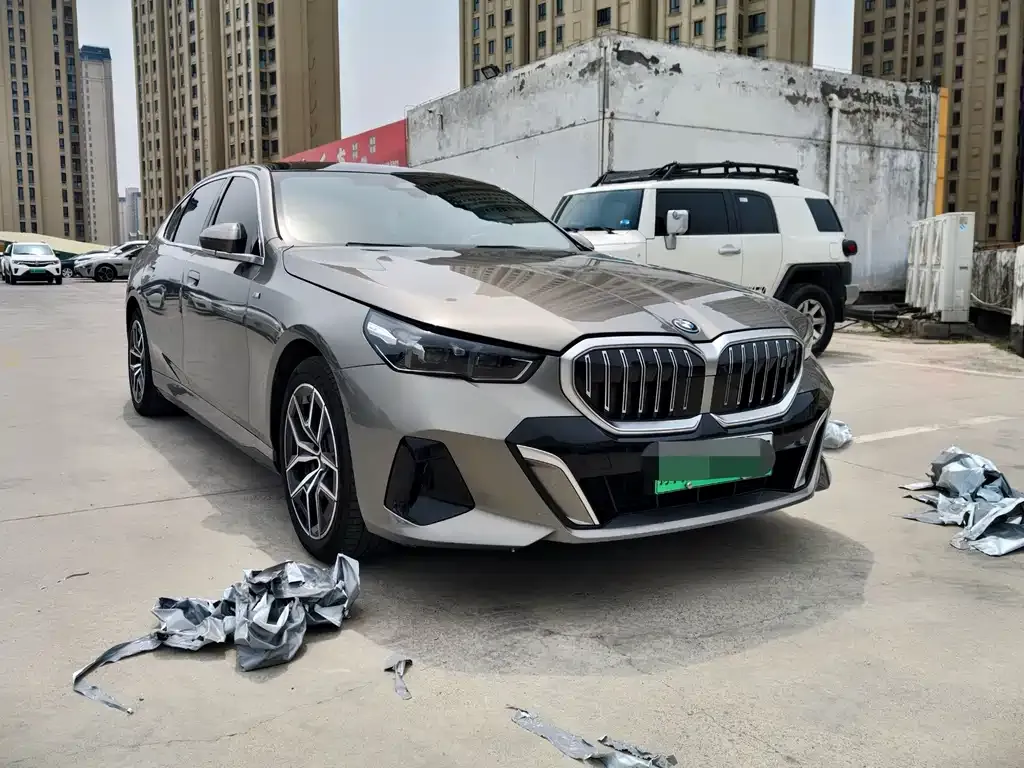 BMW i5 — фото 4