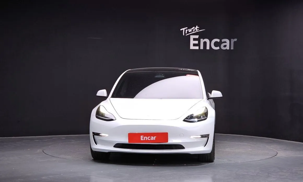 Tesla Model 3 — фото 6