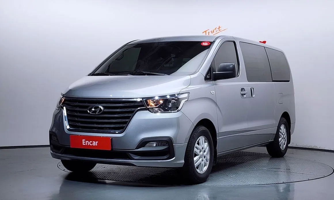 Hyundai Starex — фото 1