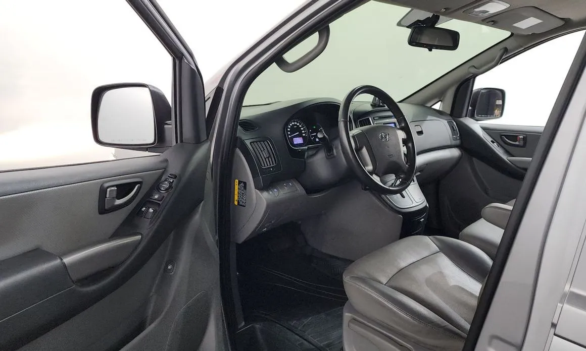 Hyundai Starex — фото 10