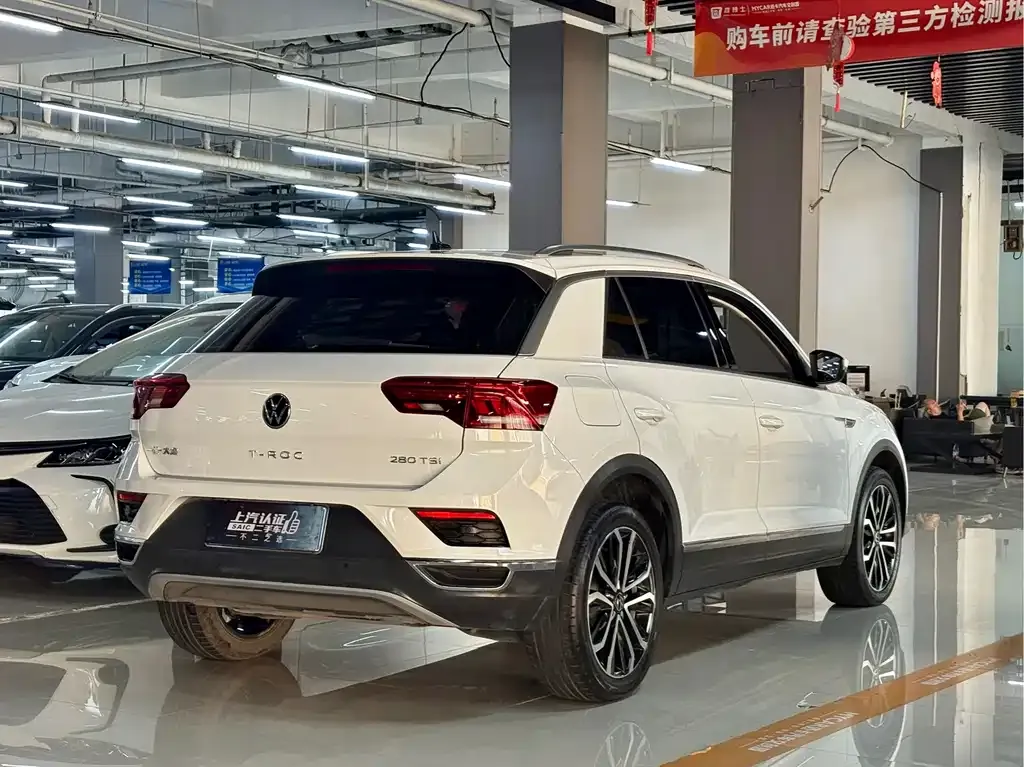 Volkswagen T-Roc — фото 4
