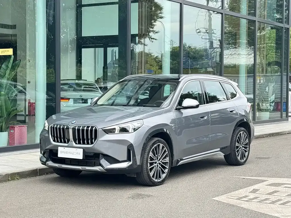 BMW X1 — фото 1
