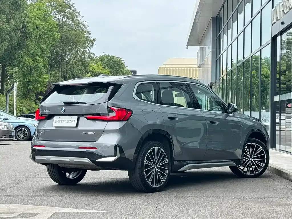 BMW X1 — фото 9