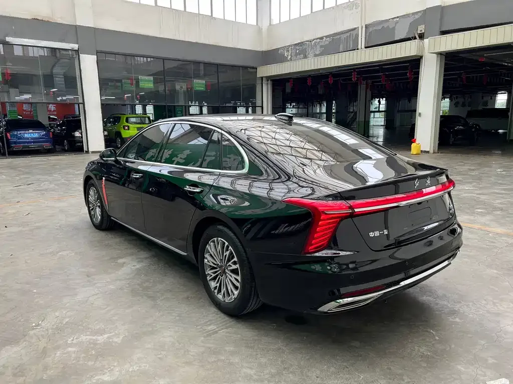Hongqi H5 — фото 10