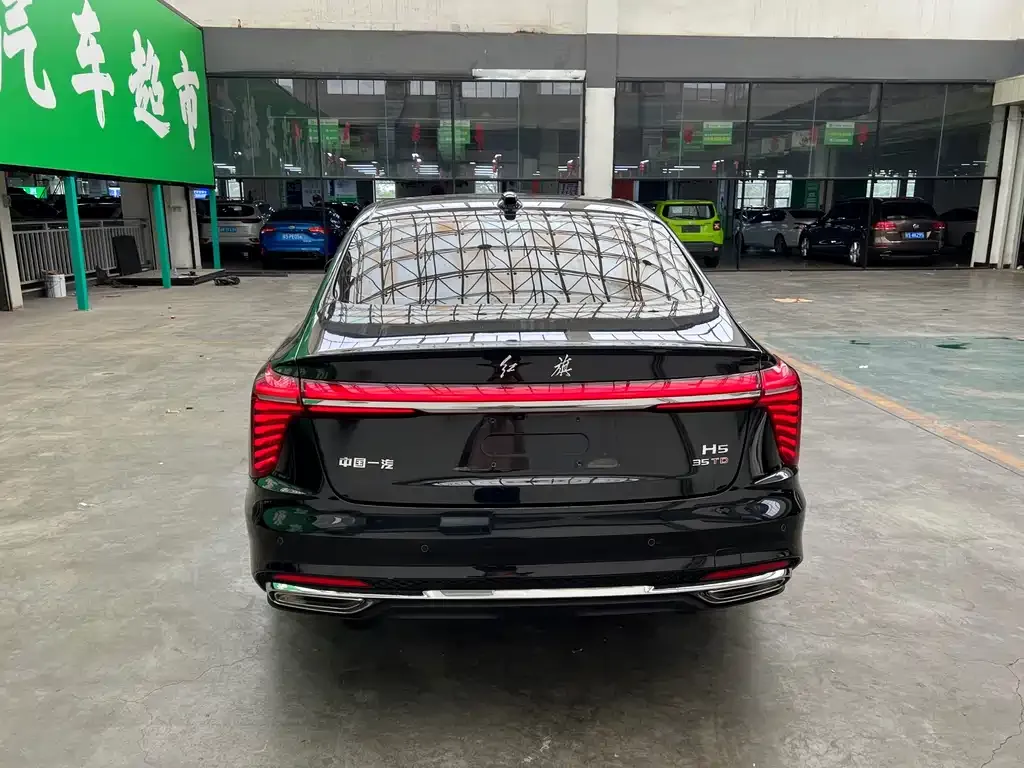 Hongqi H5 — фото 6