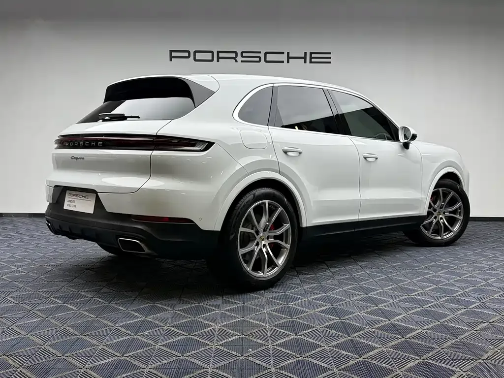 Porsche Cayenne — фото 8