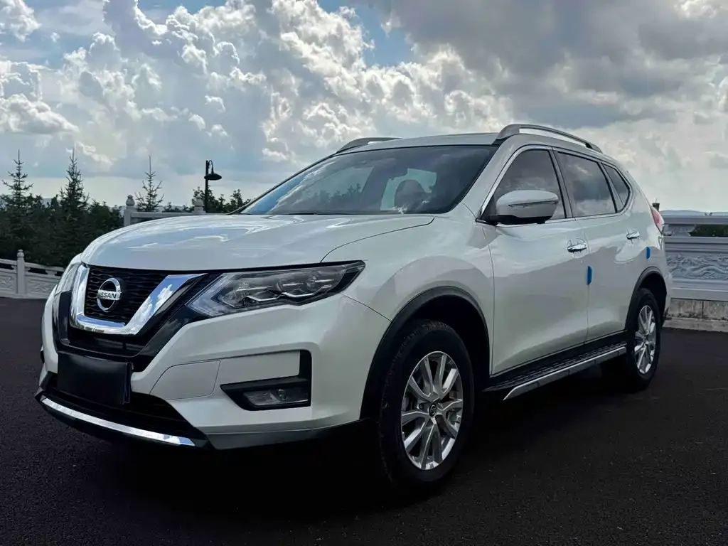 Nissan X-Trail — фото 1