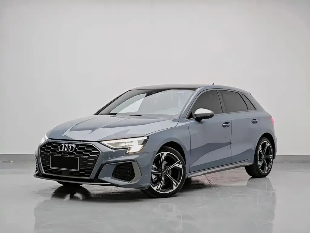 Audi A3 — фото 1