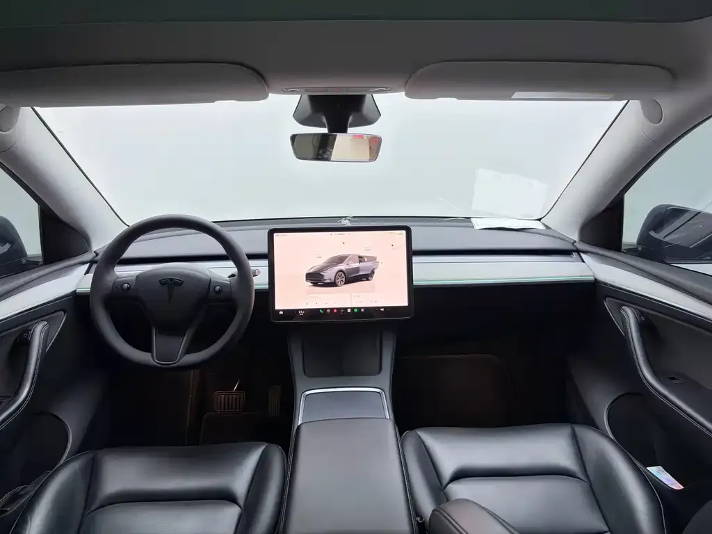 Tesla Model Y — фото 3