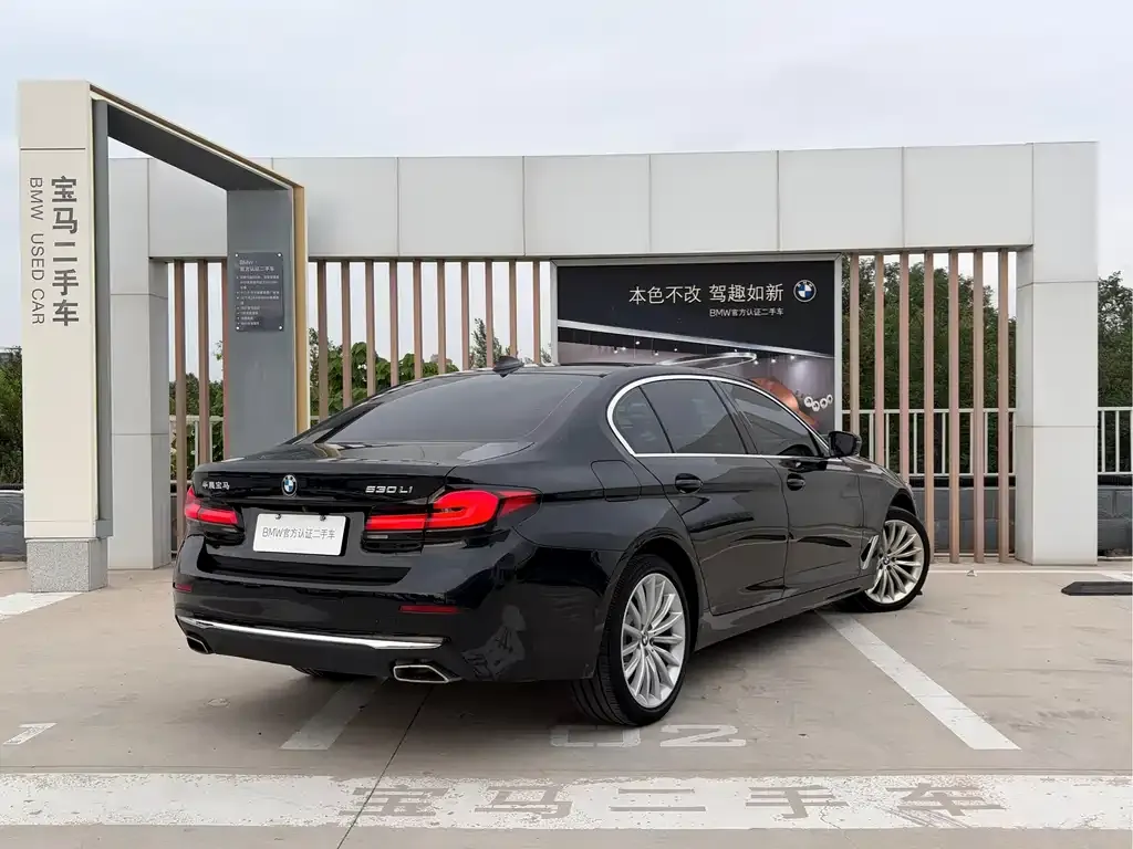 BMW 5 Series — фото 2