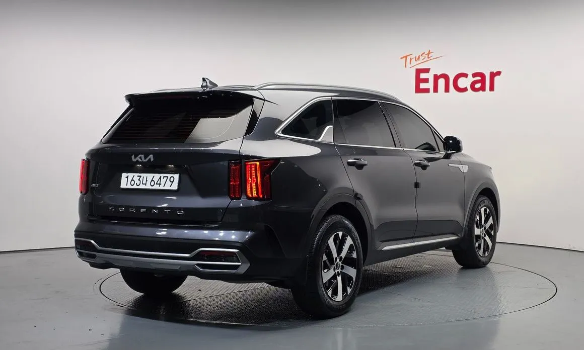 Kia Sorento — фото 5