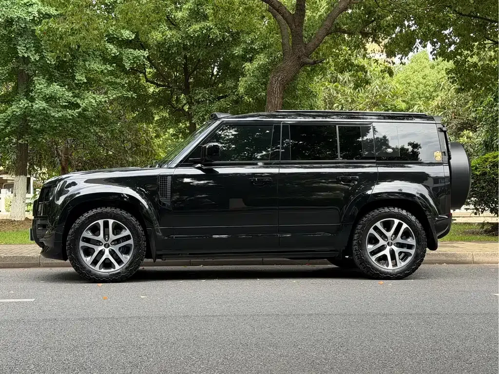 Land Rover Defender — фото 10