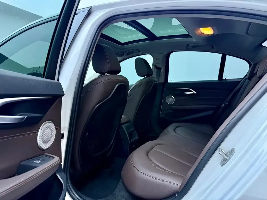 BMW 1 Series — фото 10