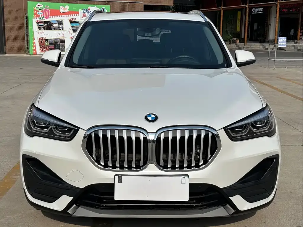 BMW X1 — фото 10