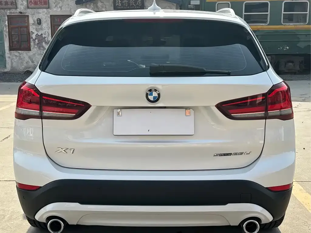 BMW X1 — фото 3