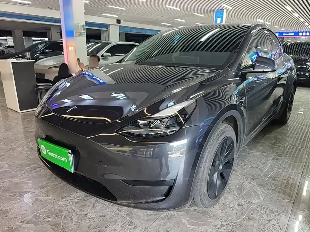Tesla Model Y — фото 4