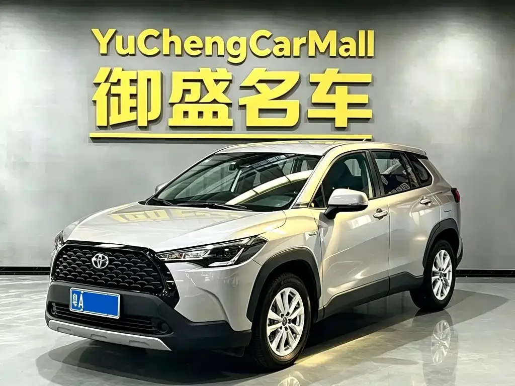 Toyota Corolla Cross — фото 1
