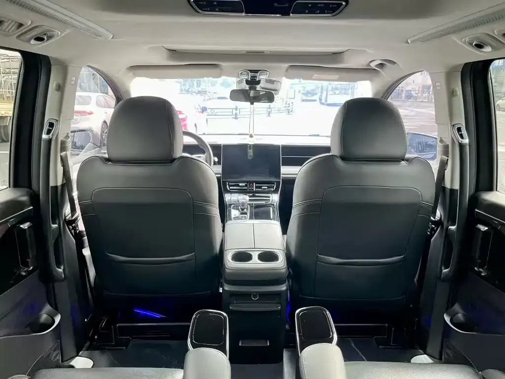 GAC Motor Trumpchi M8 — фото 3