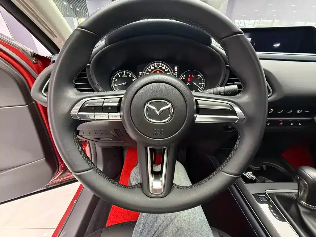 Mazda CX-30 — фото 9
