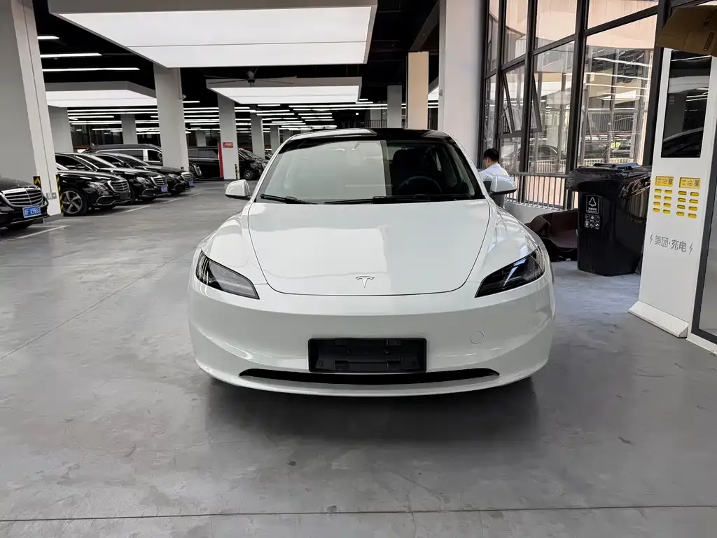 Tesla Model 3 2024 из CN, фото 3