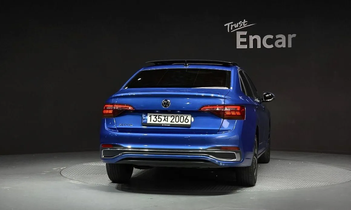 Volkswagen Jetta — фото 3