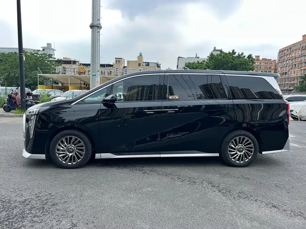GAC Motor Trumpchi M8 — фото 10