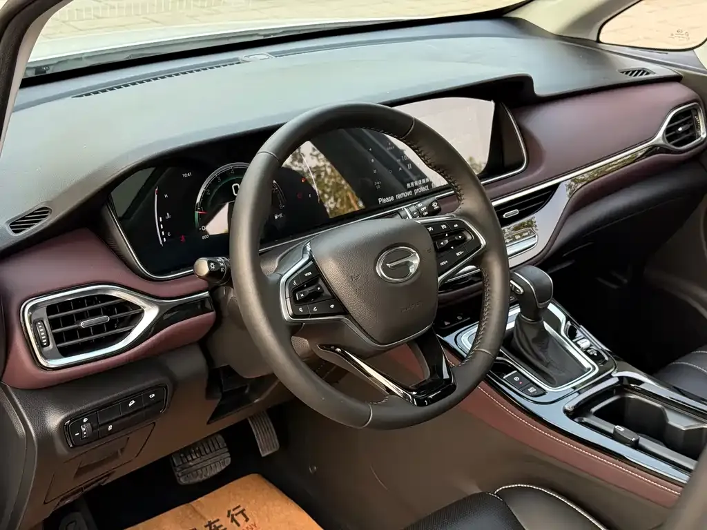 GAC Motor Trumpchi M6 — фото 10