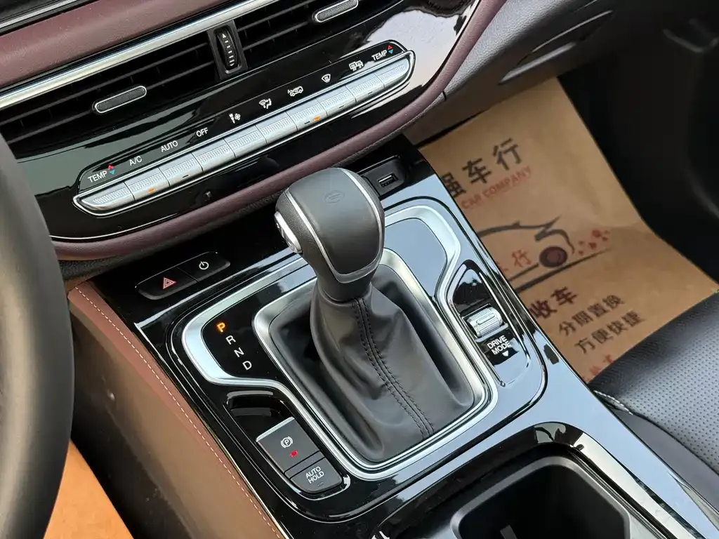 GAC Motor Trumpchi M6 — фото 8