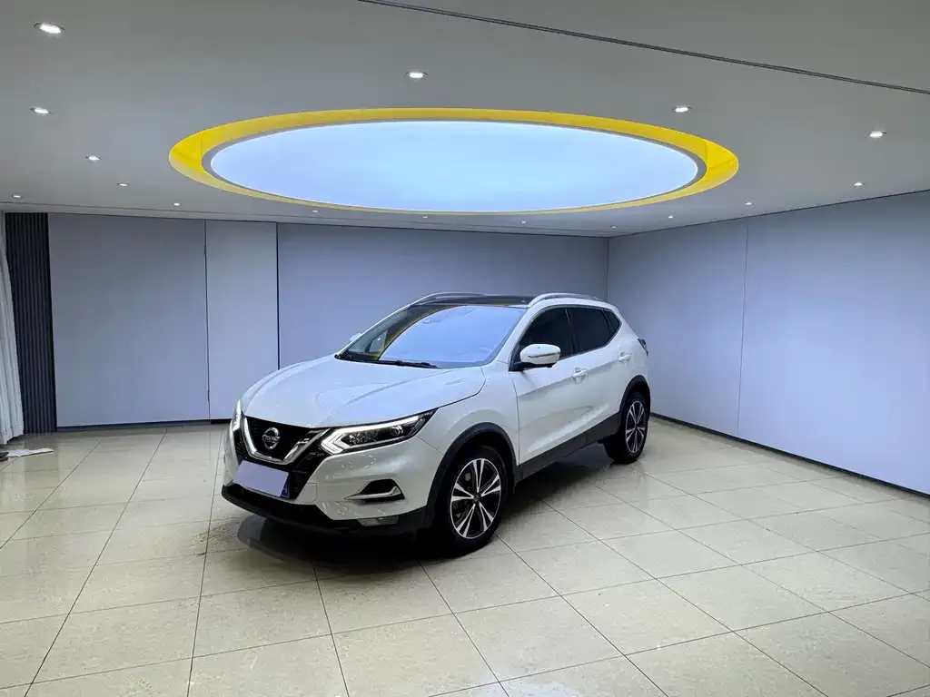 Nissan Qashqai — фото 1