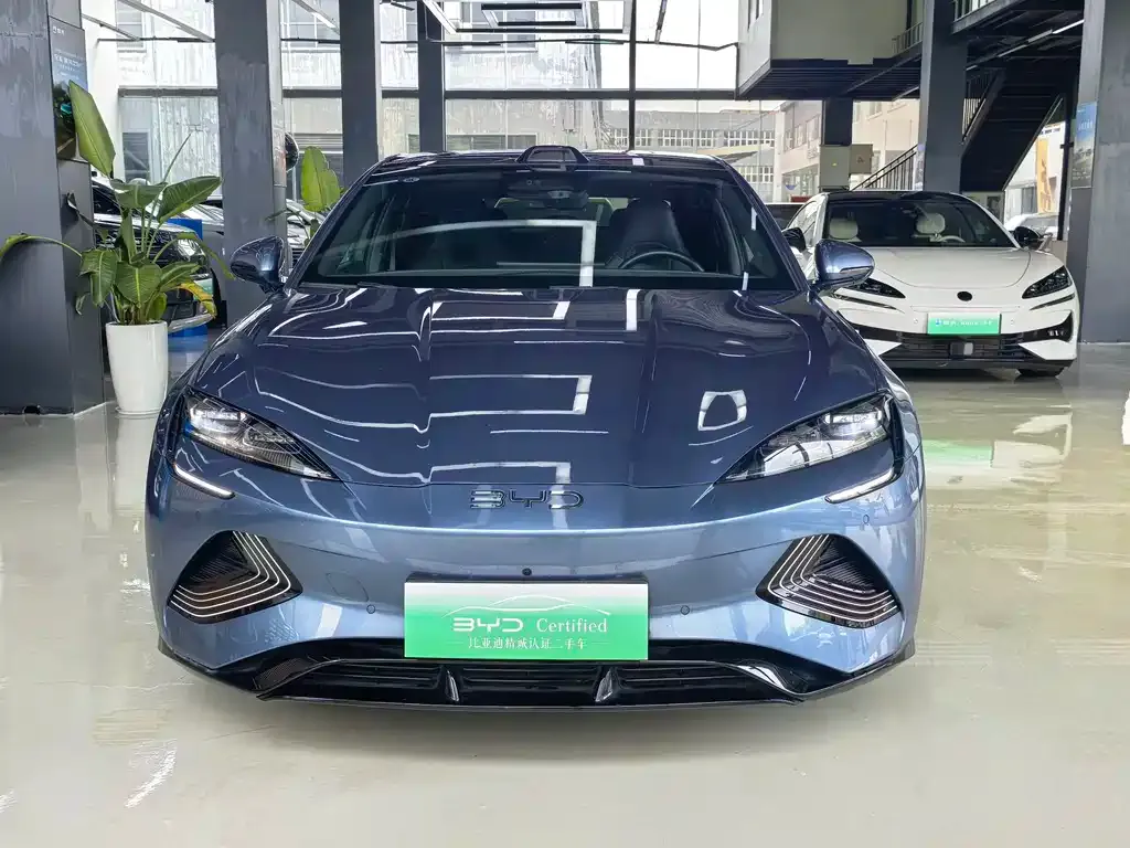 BYD Seal — фото 9