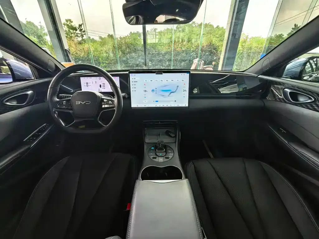 BYD Seal — фото 6