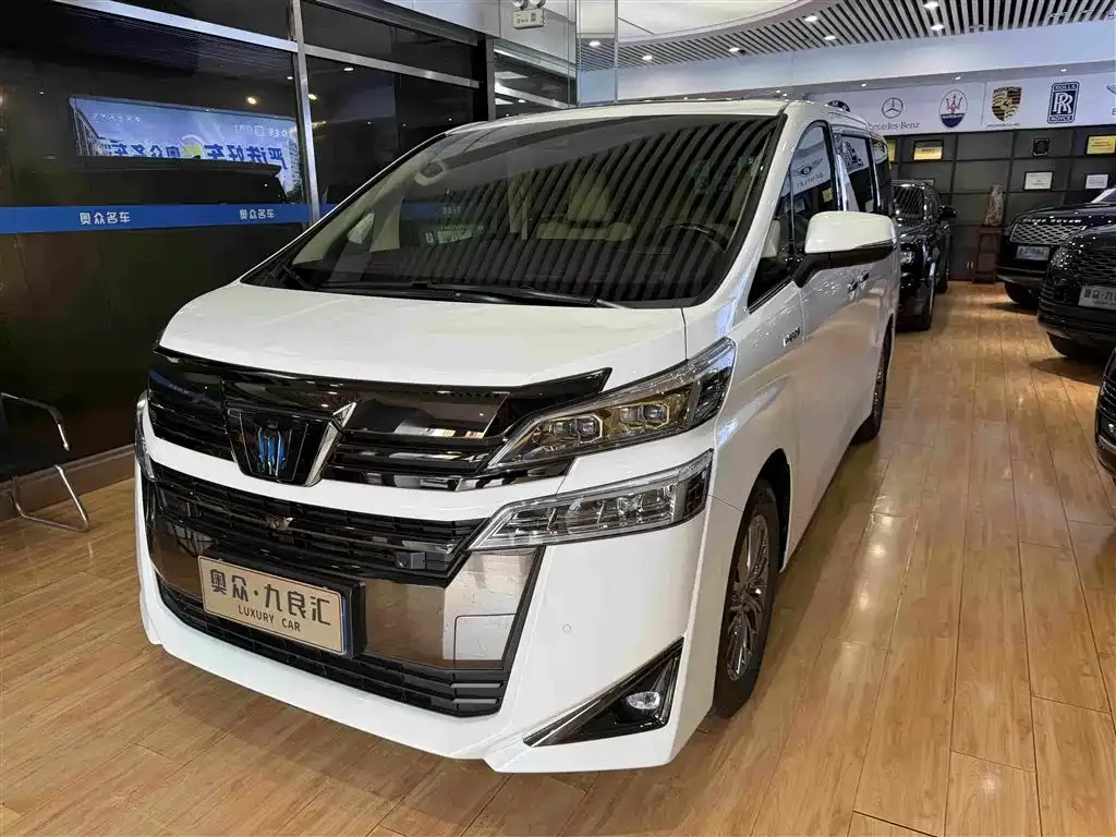 Toyota Vellfire — фото 9