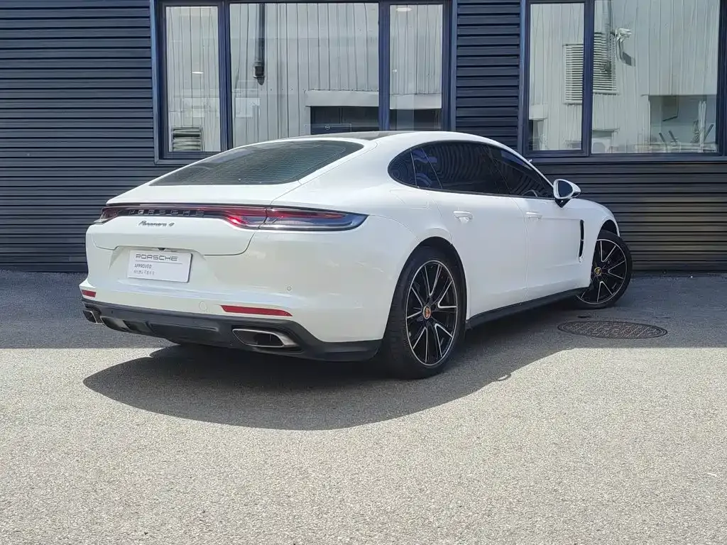 Porsche Panamera — фото 9